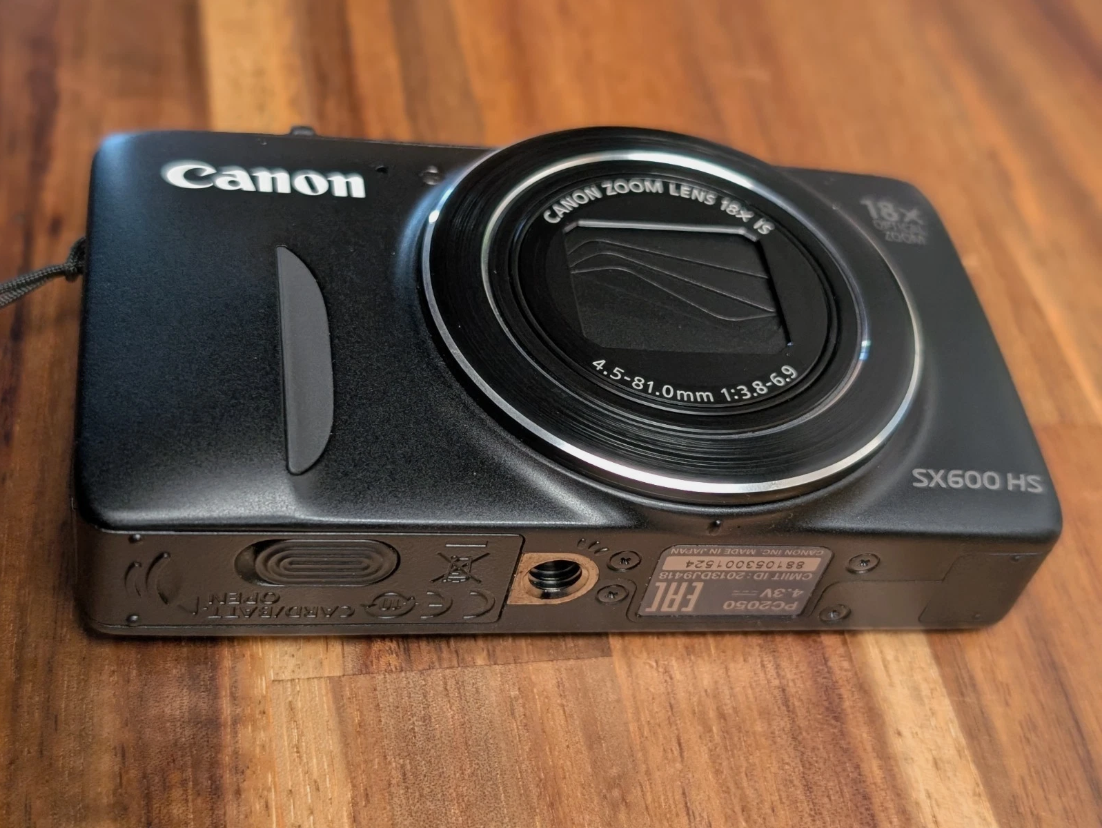 N MINT Canon Power Shot SX600 HS 16MP 18x Digital Camera English ok Japan