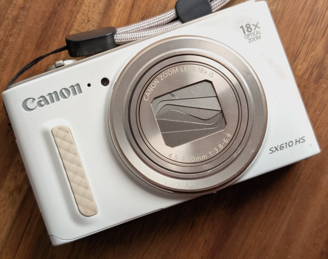 Excellent Canon Powershot SX610 HS Compact Digital Camera 18X 20.2MP English ok