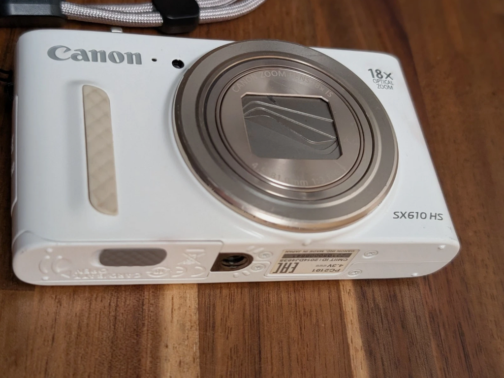 Excellent Canon Powershot SX610 HS Compact Digital Camera 18X 20.2MP English ok