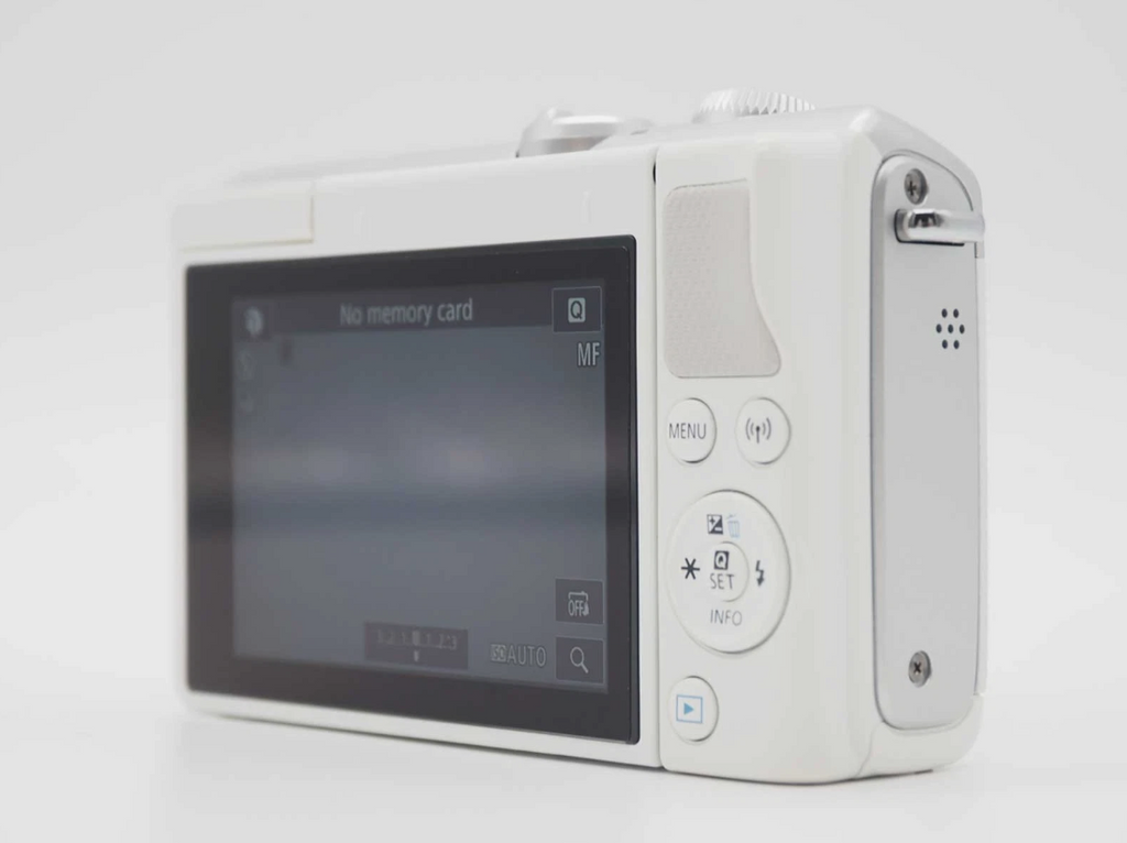 Canon EOS M100 White 24.2 MP Digital Camera 15-45mm Lens [Near Mint]