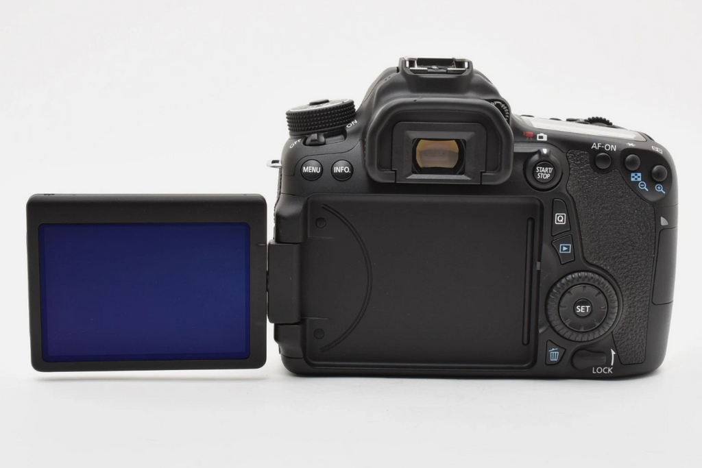 Canon EOS 70D DSLR Camera Body + 18-135mm f/3.5-5.6 IS STM Lens w/Caps Japan