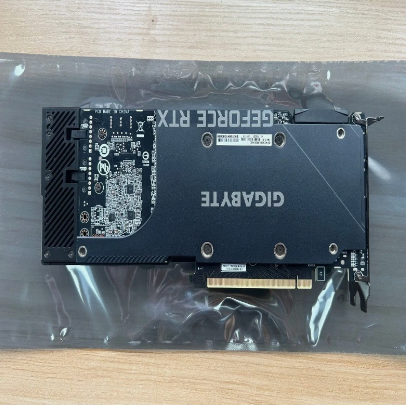 GIGABYTE GeForce RTX 3090 24GB GDDR6X Public Turbo Graphics Card For Server