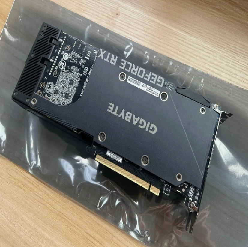 GIGABYTE GeForce RTX 3090 24GB GDDR6X Public Turbo Graphics Card For Server