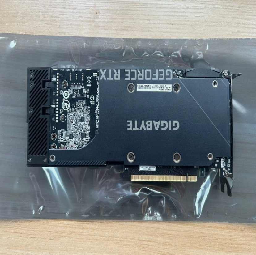 GIGABYTE GeForce RTX 3090 24GB GDDR6X Public Turbo Graphics Card For Server